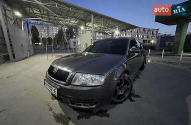 Лифтбек Skoda Superb 2003 в 