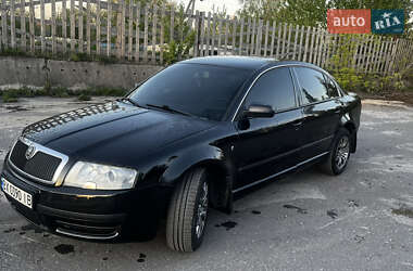 Лифтбек Skoda Superb 2005 в 