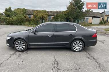 Лифтбек Skoda Superb 2011 в 