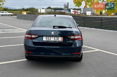 Лифтбек Skoda Superb 2017 в 