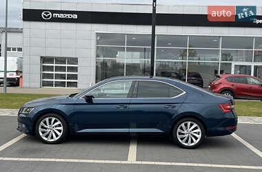 Лифтбек Skoda Superb 2017 в 