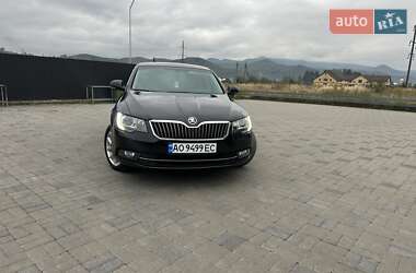 Лифтбек Skoda Superb 2015 в 