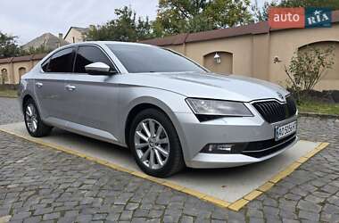 Ліфтбек Skoda Superb 2016 в Береговому