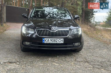 Лифтбек Skoda Superb 2014 в 