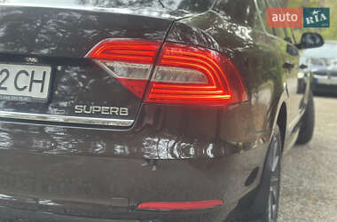 Лифтбек Skoda Superb 2014 в 