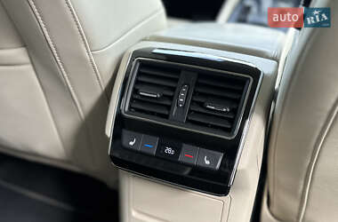 Лифтбек Skoda Superb 2019 в 