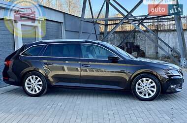 Универсал Skoda Superb 2017 в 