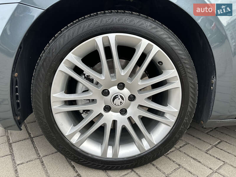 Универсал Skoda Superb 2016 в Житомире