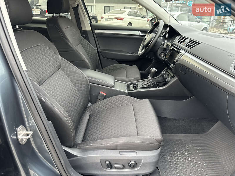 Универсал Skoda Superb 2016 в Житомире