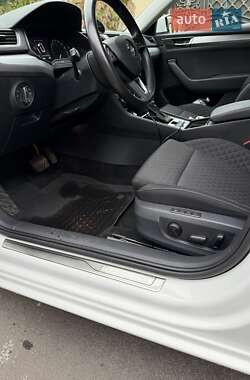 Лифтбек Skoda Superb 2020 в 