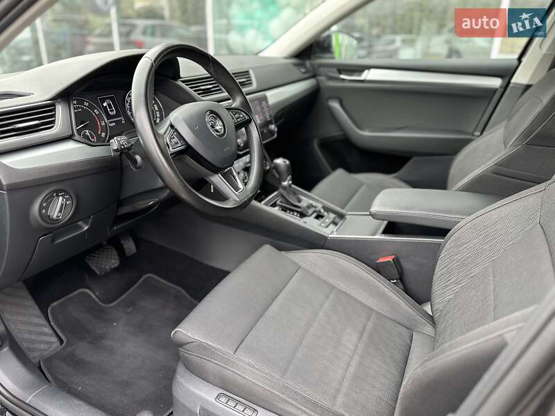 Универсал Skoda Superb 2017 в Киеве фото 12 Универсал Skoda Superb 2017 в Киеве