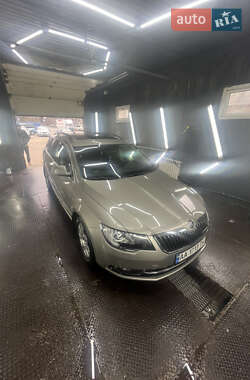 Универсал Skoda Superb 2014 в 