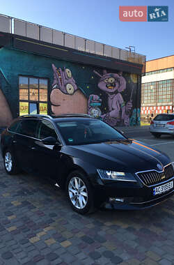 Універсал Skoda Superb 2017 в Луцьку