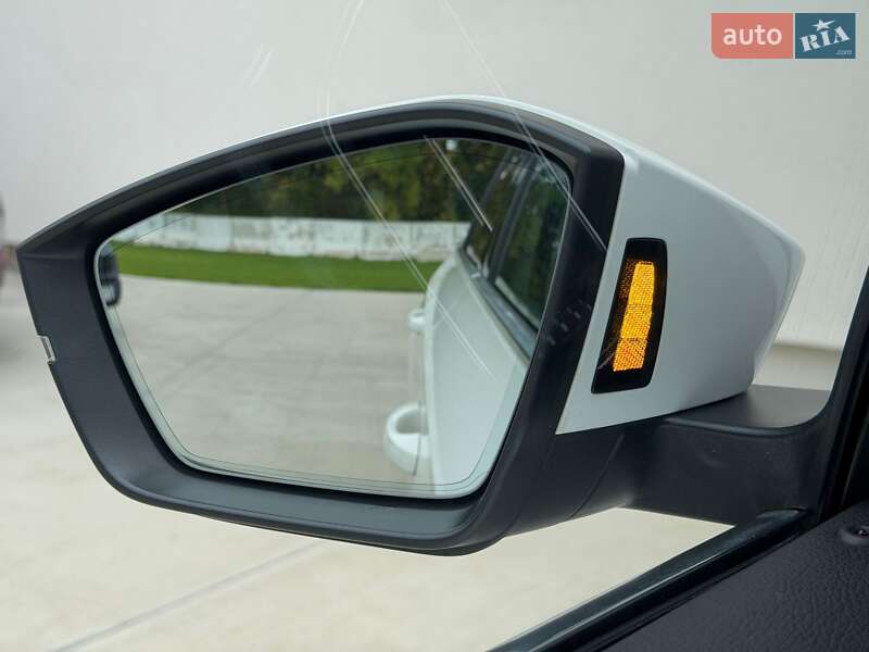 Универсал Skoda Superb 2019 в Луцке