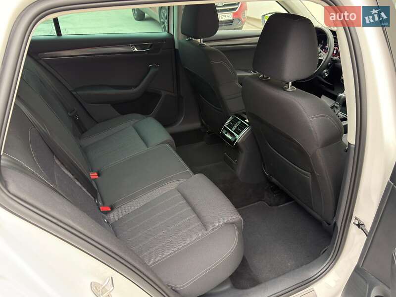 Универсал Skoda Superb 2019 в Луцке