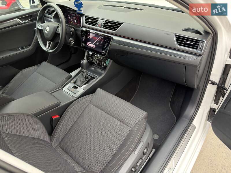 Универсал Skoda Superb 2019 в Луцке