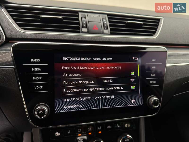 Универсал Skoda Superb 2019 в Луцке