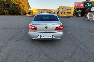 Лифтбек Skoda Superb 2011 в 