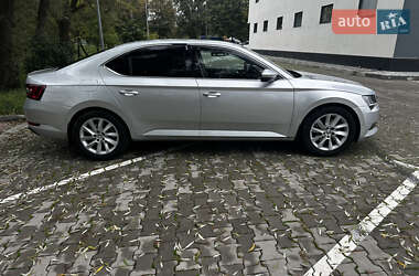 Лифтбек Skoda Superb 2017 в Хмельницком