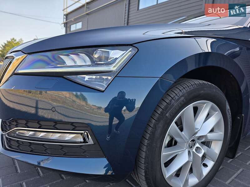 Лифтбек Skoda Superb 2021 в 