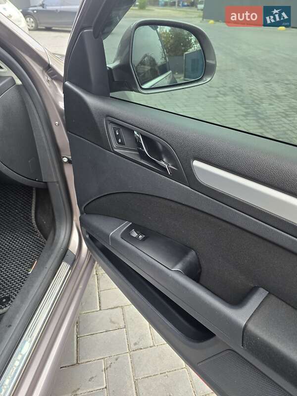 Универсал Skoda Superb 2012 в Николаеве