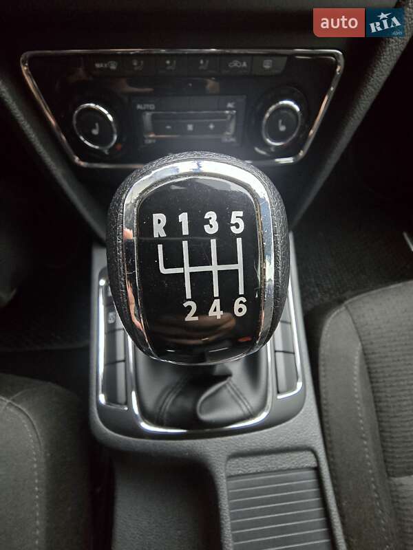 Универсал Skoda Superb 2012 в Николаеве