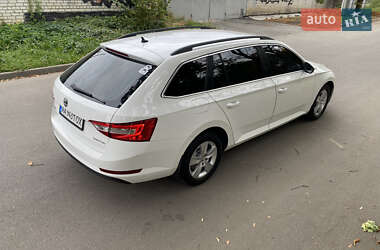 Универсал Skoda Superb 2015 в 