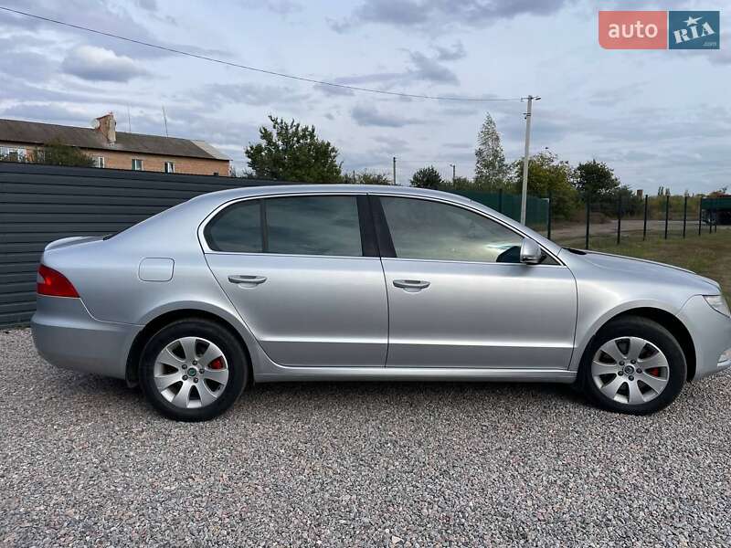 Лифтбек Skoda Superb 2012 в Миргороде