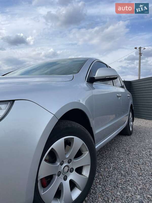 Лифтбек Skoda Superb 2012 в Миргороде