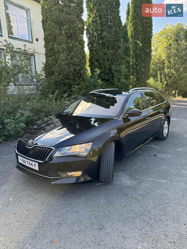 Универсал Skoda Superb 2016 в Бродах
