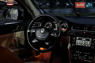 Лифтбек Skoda Superb 2009 в 