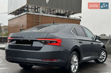 Лифтбек Skoda Superb 2020 в 