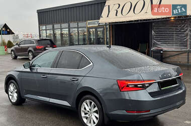 Лифтбек Skoda Superb 2020 в 