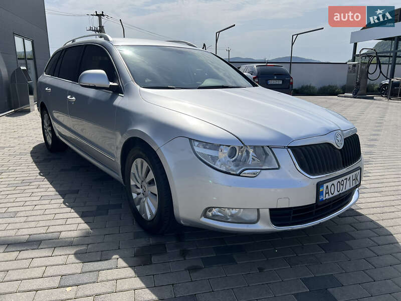 Универсал Skoda Superb 2010 в Хусте