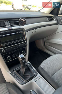 Универсал Skoda Superb 2010 в 