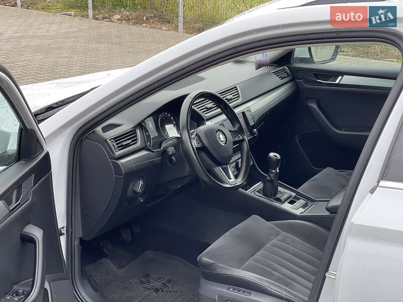 Универсал Skoda Superb 2016 в Нововолынске фото 49 Универсал Skoda Superb 2016 в Нововолынске