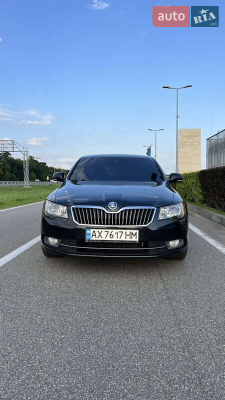 Лифтбек Skoda Superb 2013 в Киеве