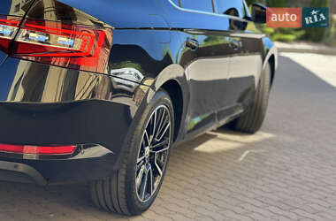 Лифтбек Skoda Superb 2017 в 