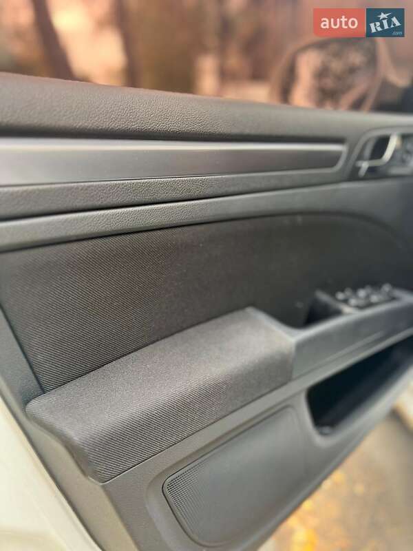 Лифтбек Skoda Superb 2011 в Кривом Роге