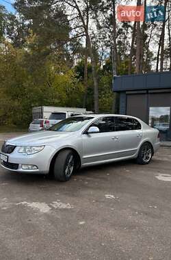 Лифтбек Skoda Superb 2010 в 