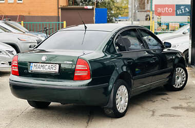 Ліфтбек Skoda Superb 2004 в 