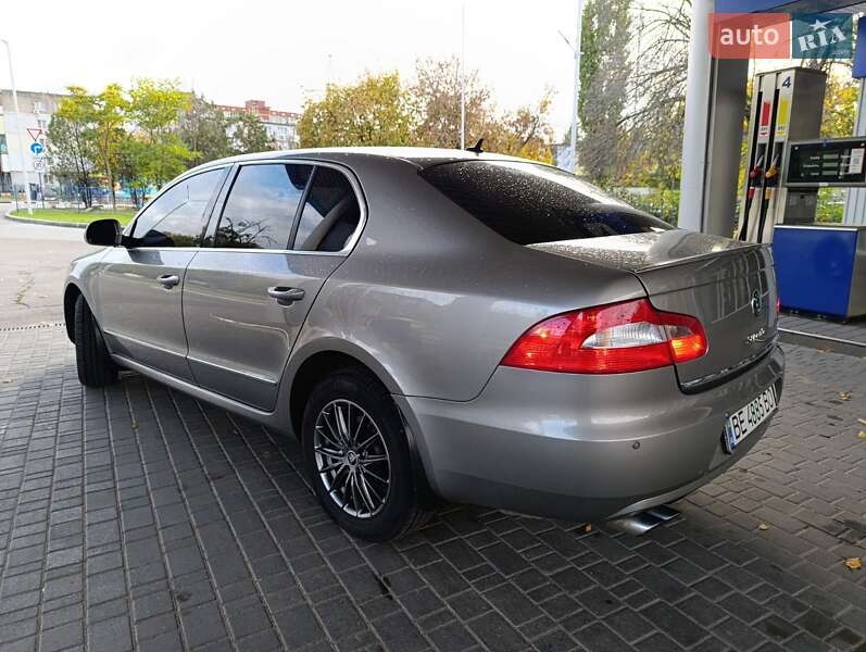 Лифтбек Skoda Superb 2010 в Николаеве