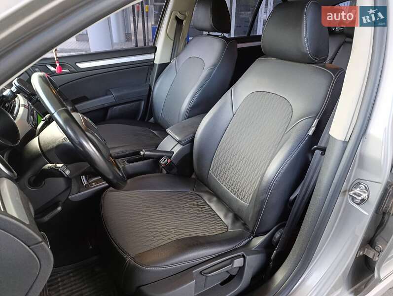 Лифтбек Skoda Superb 2010 в Николаеве