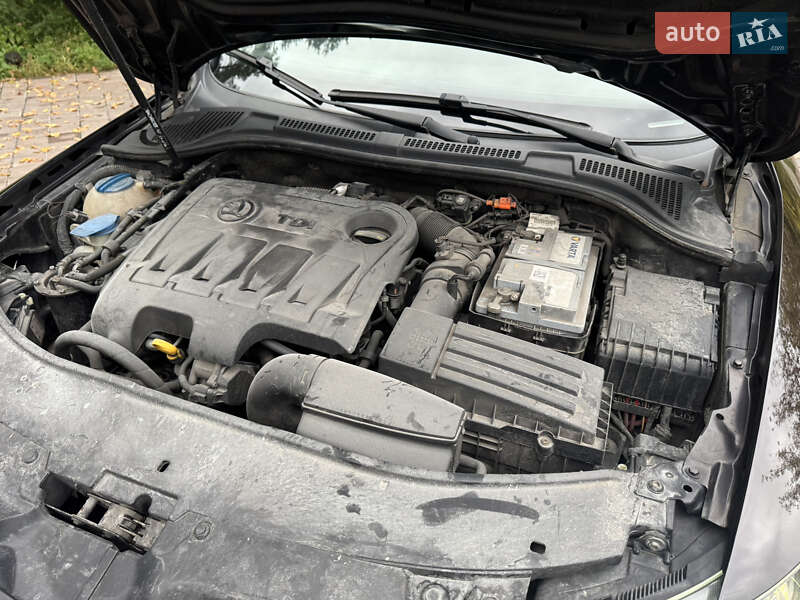 Универсал Skoda Superb 2013 в Киеве