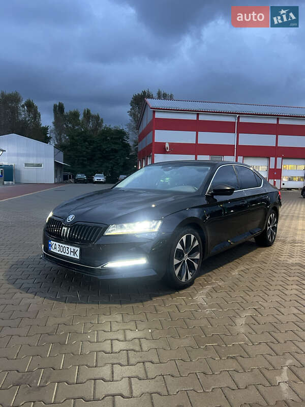 Лифтбек Skoda Superb 2019 в Киеве