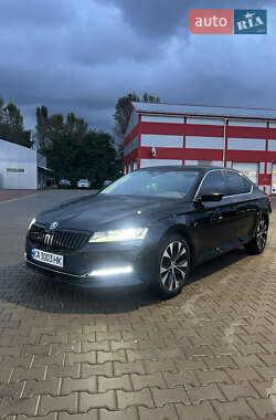Лифтбек Skoda Superb 2019 в 