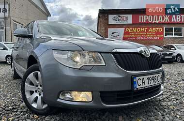 Ліфтбек Skoda Superb 2011 в  фото 18 Ліфтбек Skoda Superb 2011 в