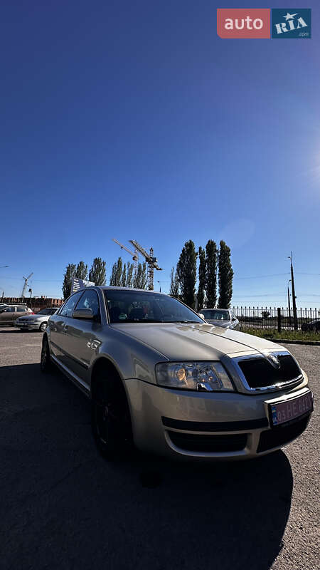 Лифтбек Skoda Superb 2003 в Черкассах