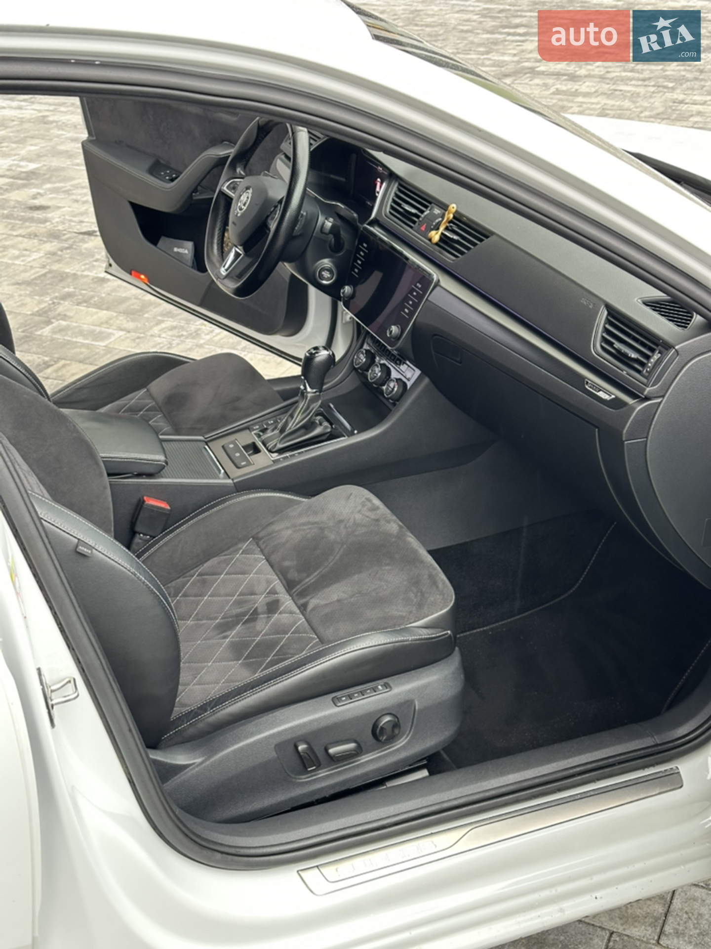 2020 Skoda Superb - мініатюра 9