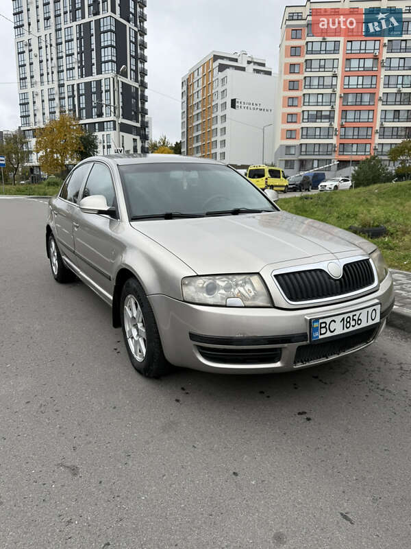 Лифтбек Skoda Superb 2006 в Львове
